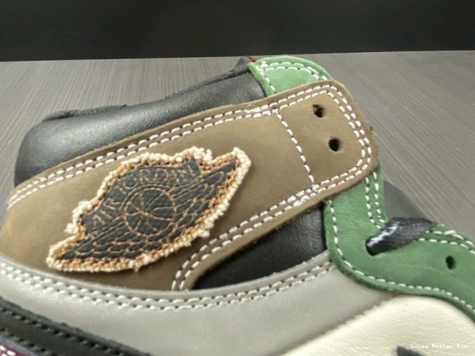 Jordan DH3097-001 1 Hand High OG Crafted Air 0810